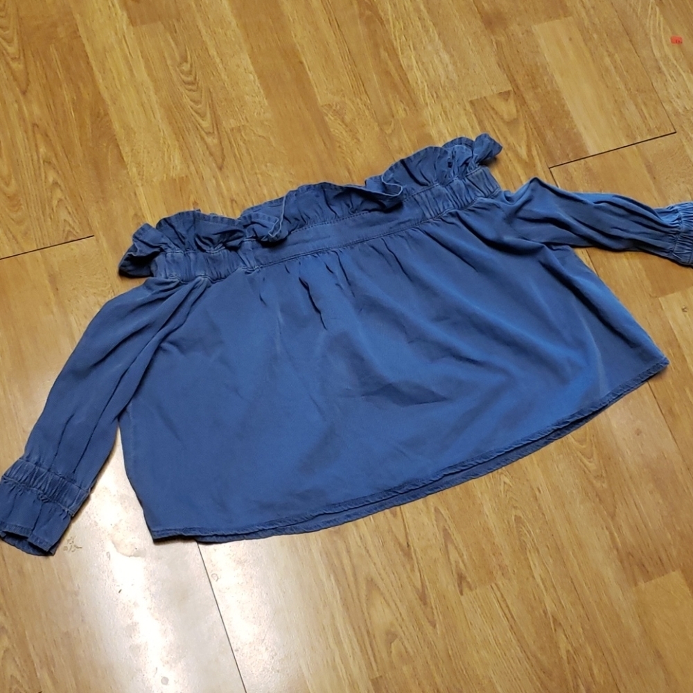 ASOS off the shoulder ruffle crop top sz 2